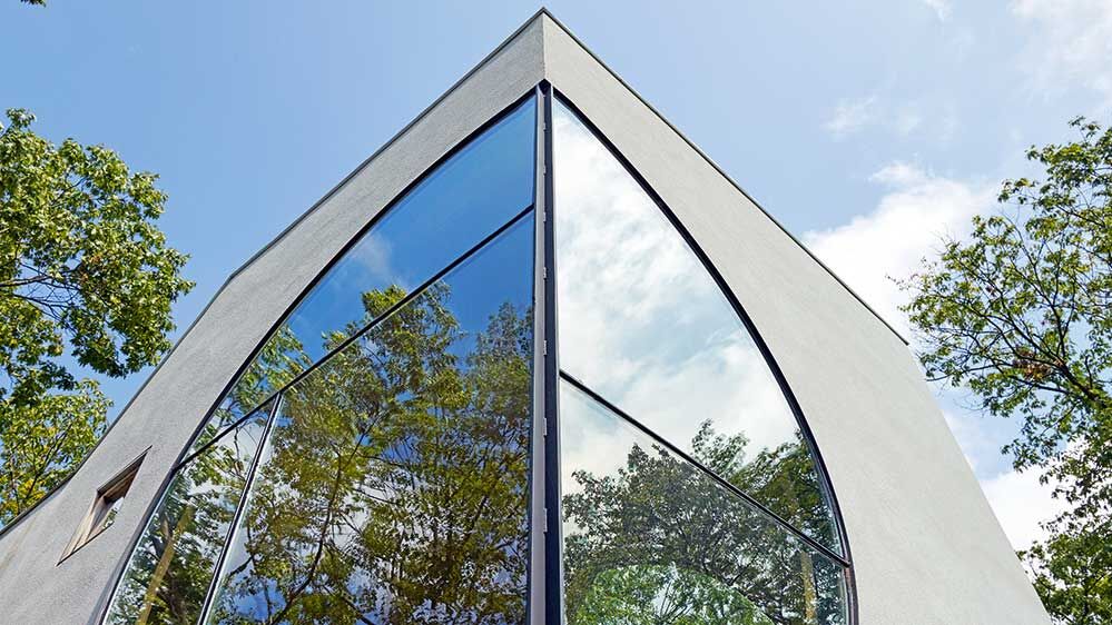 Gro&szlig;es Rundfenster