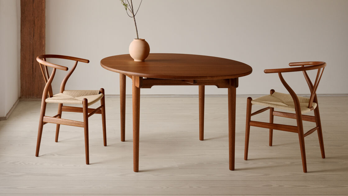 CH24 Wishbone Chair von Hans J. Wegner, ge&ouml;ltes Mahagoni Holz