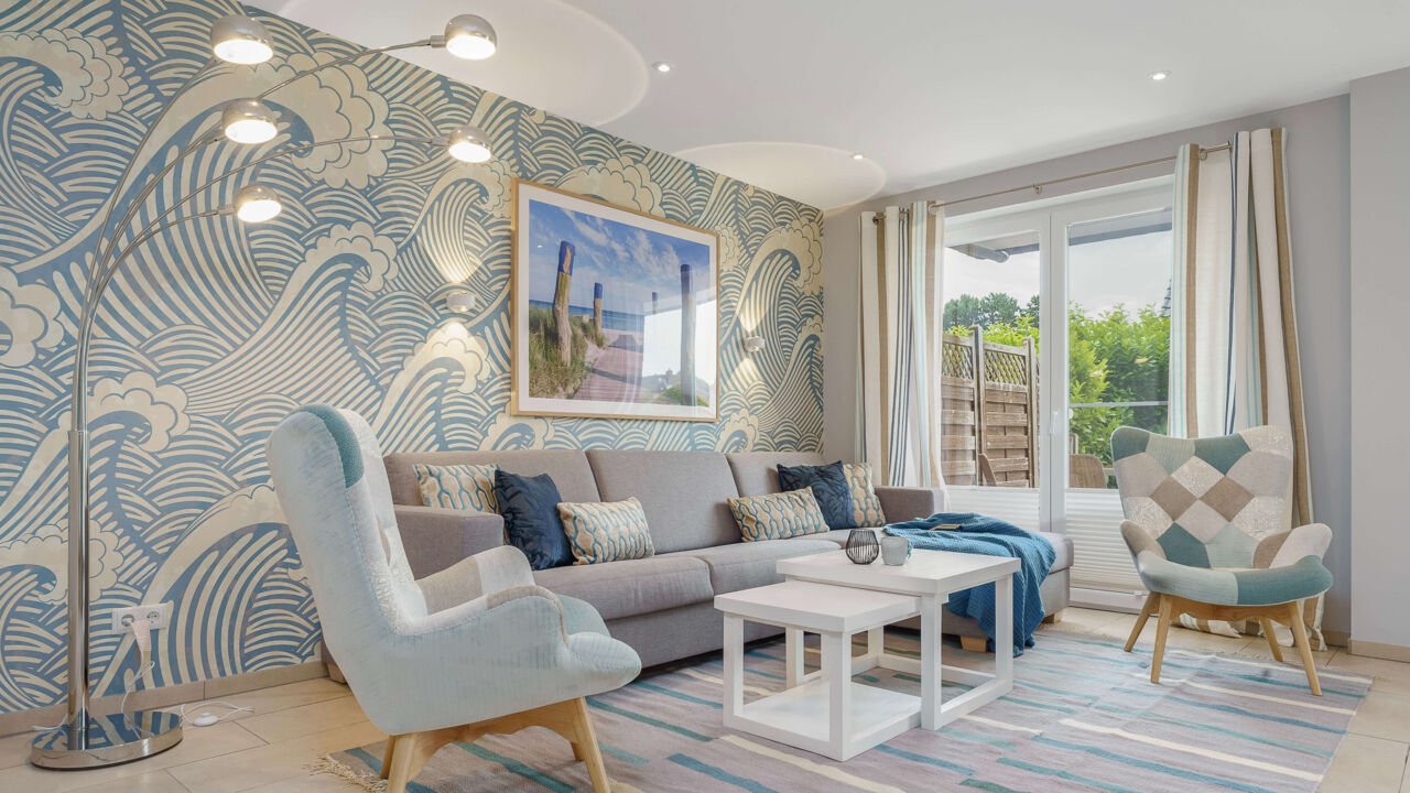 Maritime Ferienwohnung auf Fehmarn mit Wellen-Tapete
