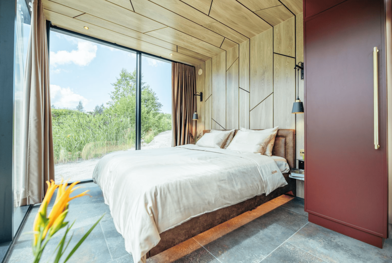 Jaan Parmask_The &Ouml;&Ouml;D Golden Ho_Innen