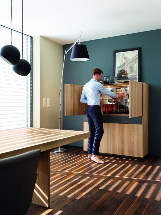 F12_TEAM7_tema_Tisch_filigno_Highboard