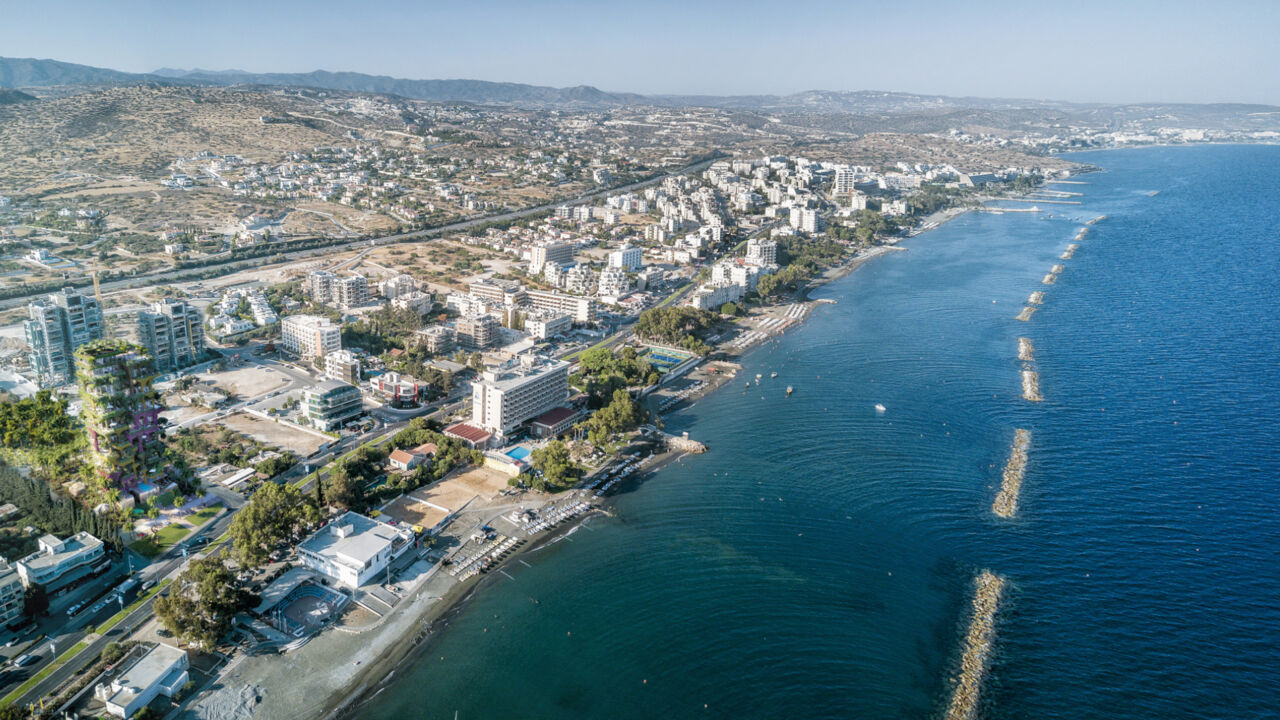 Luftansicht "Giverny Oasis" von Maison &Eacute;douard Fran&ccedil;ois, Mittelmeerinsel Zypern