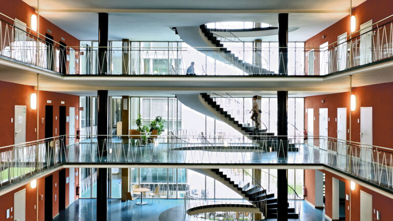 Sep Ruf, Maxburg, Treppenhaus