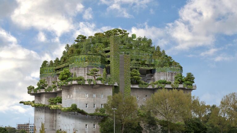 Begr&uuml;nter Bunker an der Feldstra&szlig;e mit neuem Dachgarten