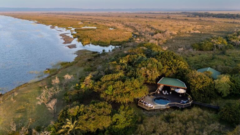 Makakatana Bay Lodge